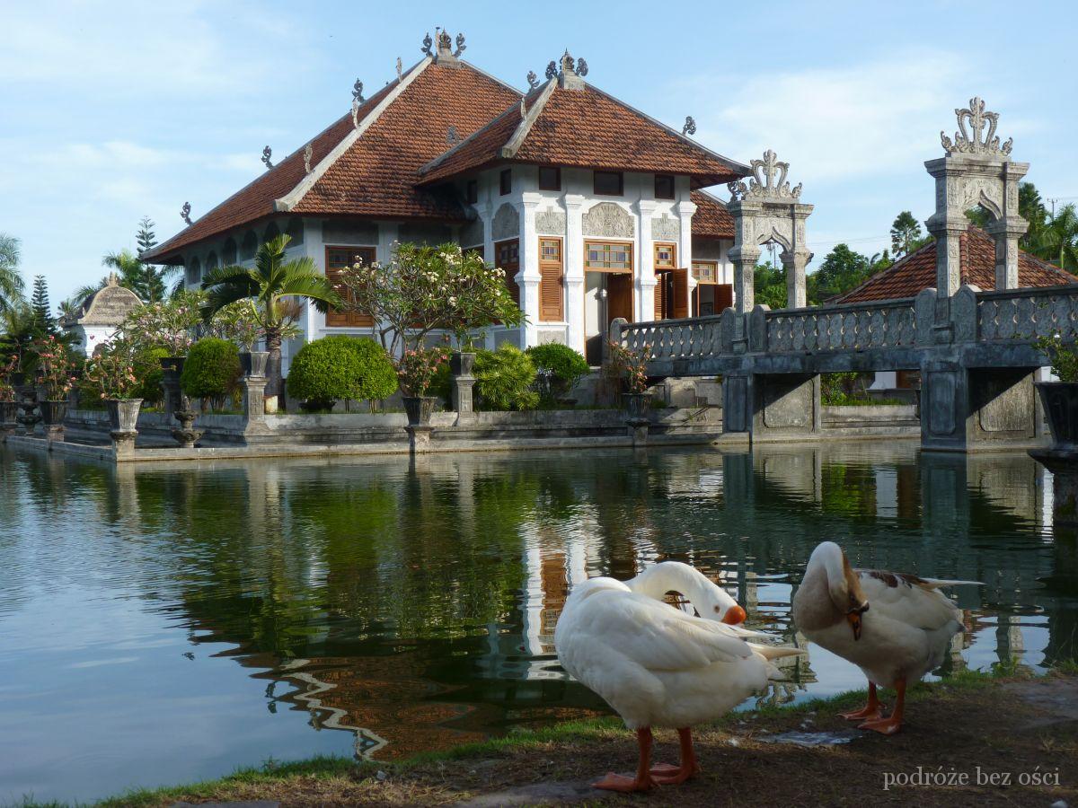 Pałac wodny Tirta Gannga, Bali, Indonezja