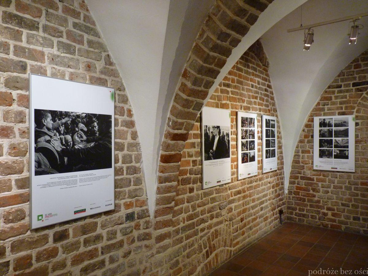 Dolnośląskie Centrum Fotografii "Domek Romański", zdjęcia laureatów konkursu fotografii prasowej BZ WBK Press Foto