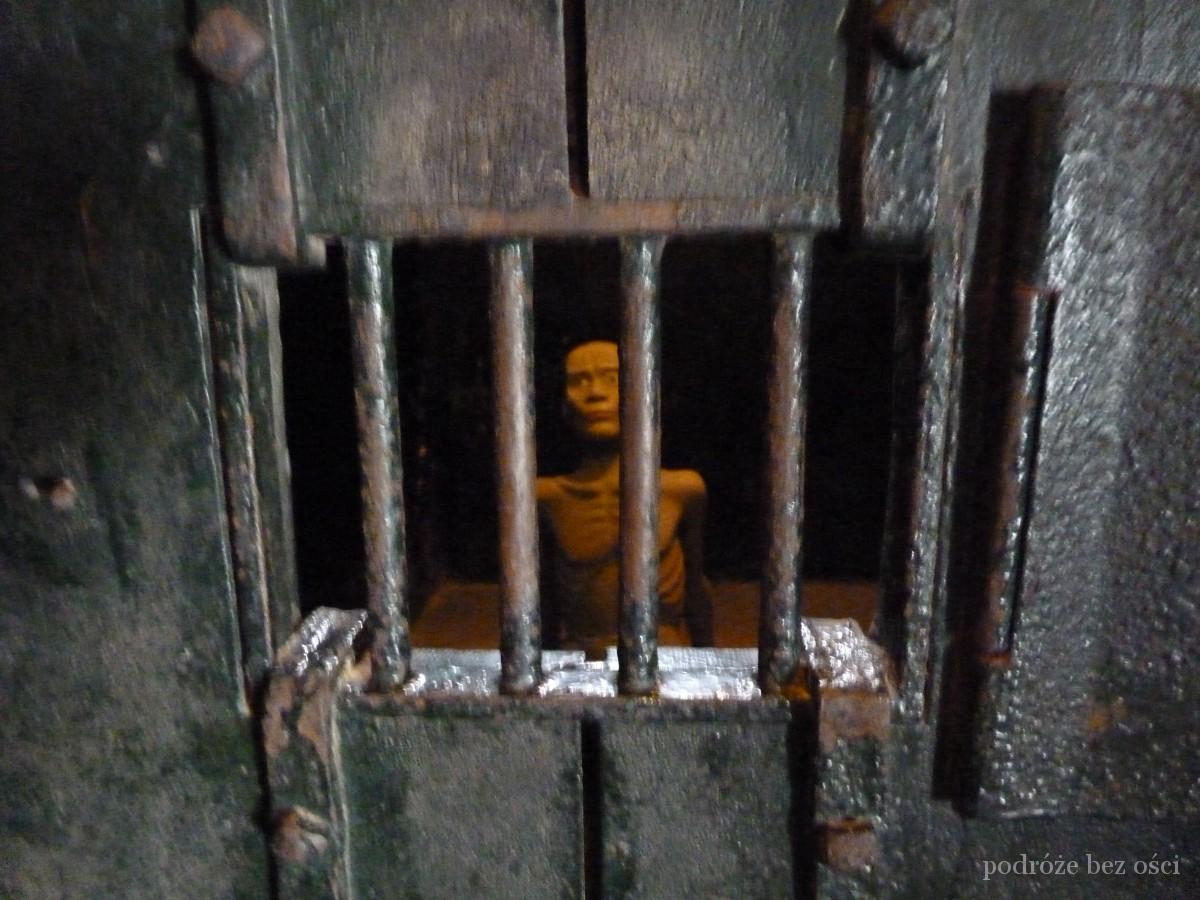  Hoa Lo Prison, Hanoi