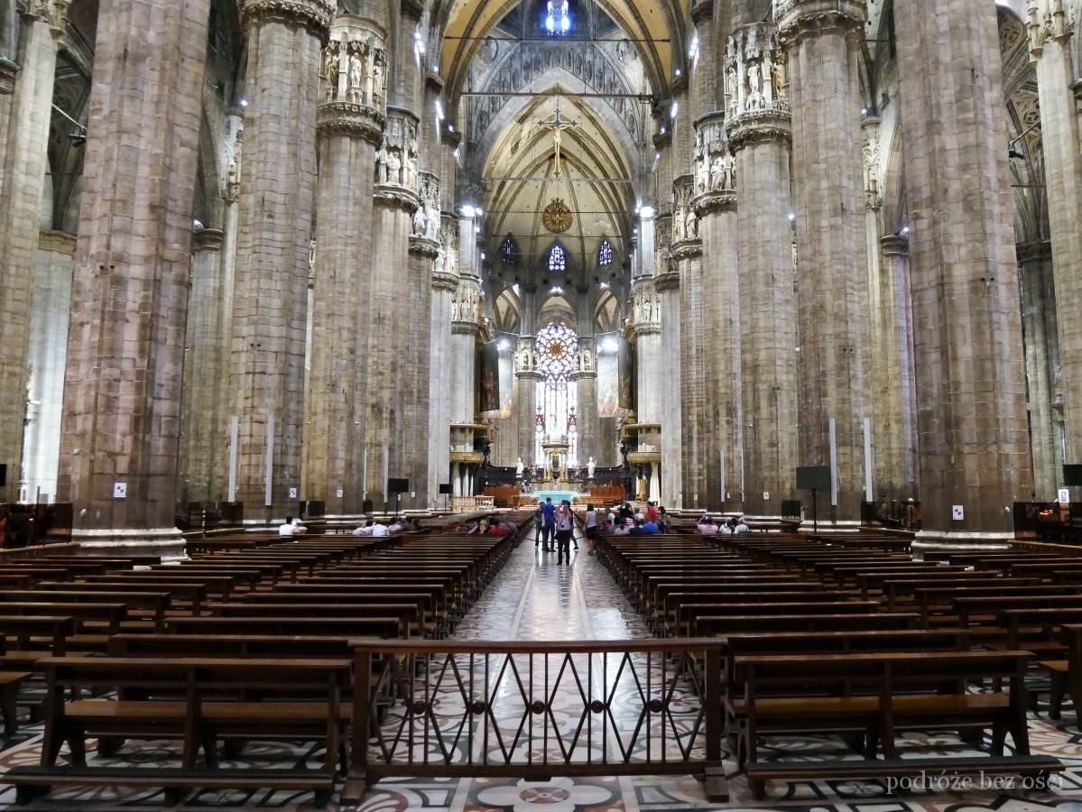 Wnętrze Katedry w Mediolanie, Duomo di Milano, Mediolan co zobaczyć