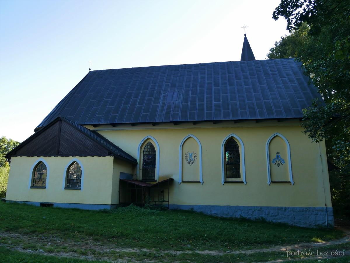 Kaplica Matki Boskiej Szkaplerznej na Grapce Kamesznica zespół dworsko-pałacowy
