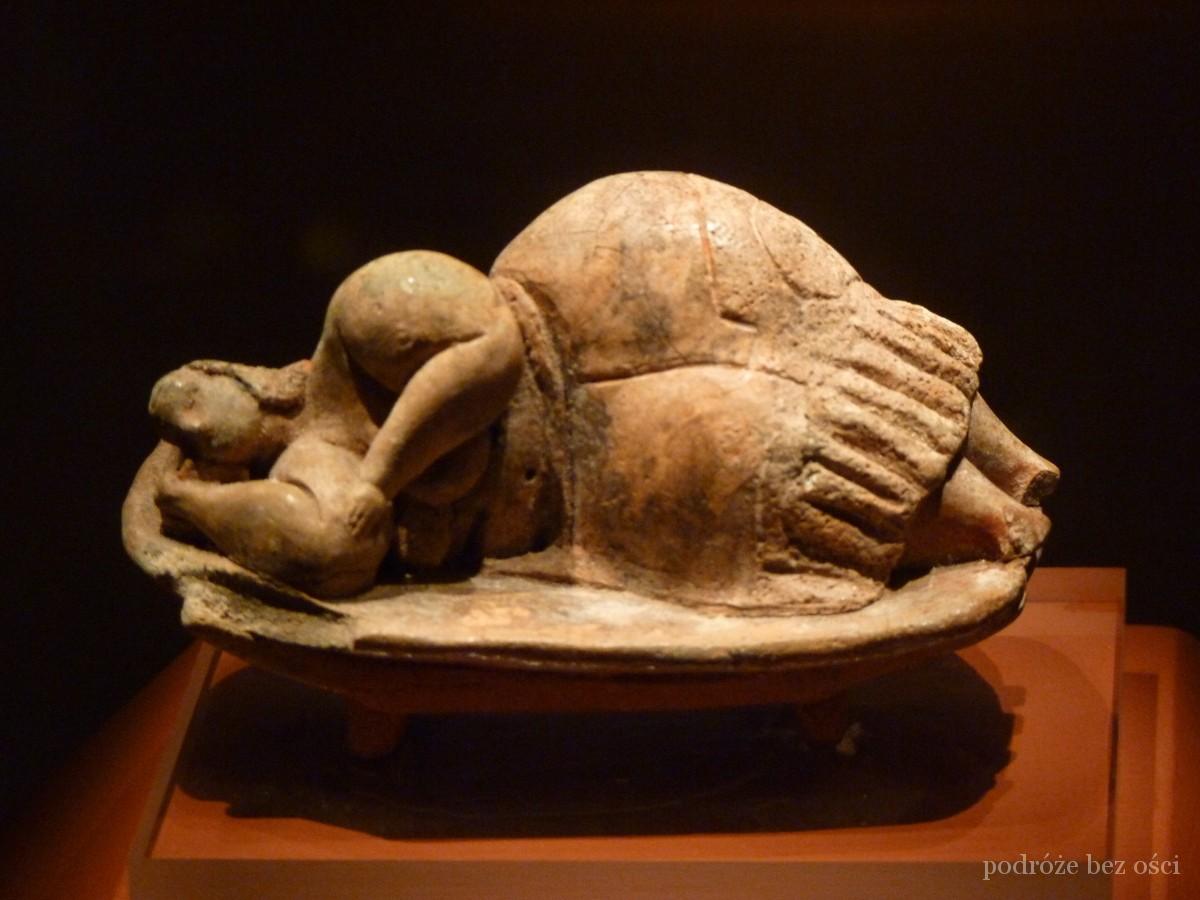 Śpiąca bogini muzeum archeologiczne Valletta Malta