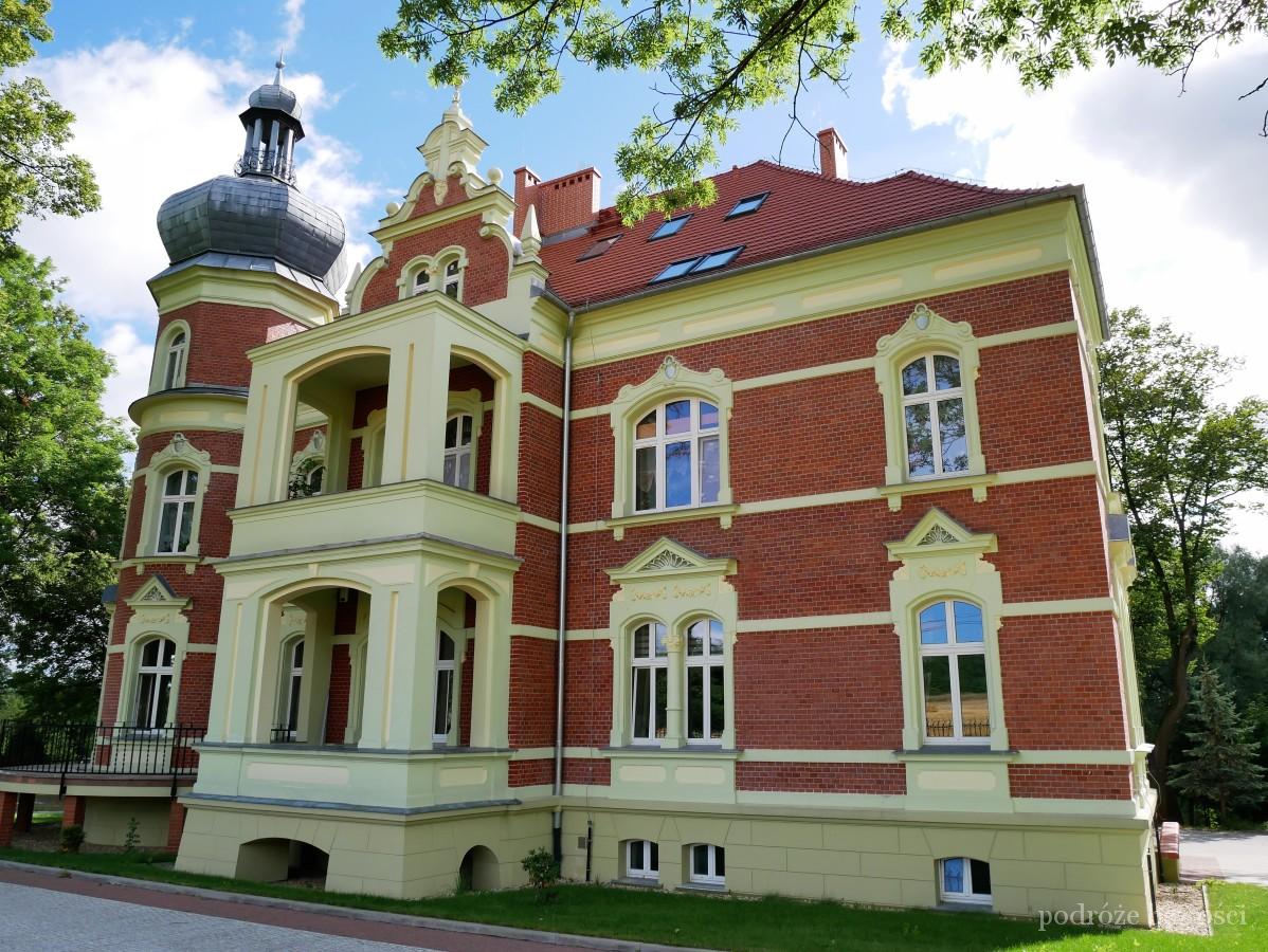 pałac rodziny fipper, Prudnik, Polska, województwo opolskie, górny śląsk, atrakcje turystyczne, zabytki, co warto zwiedzić i zobaczyć