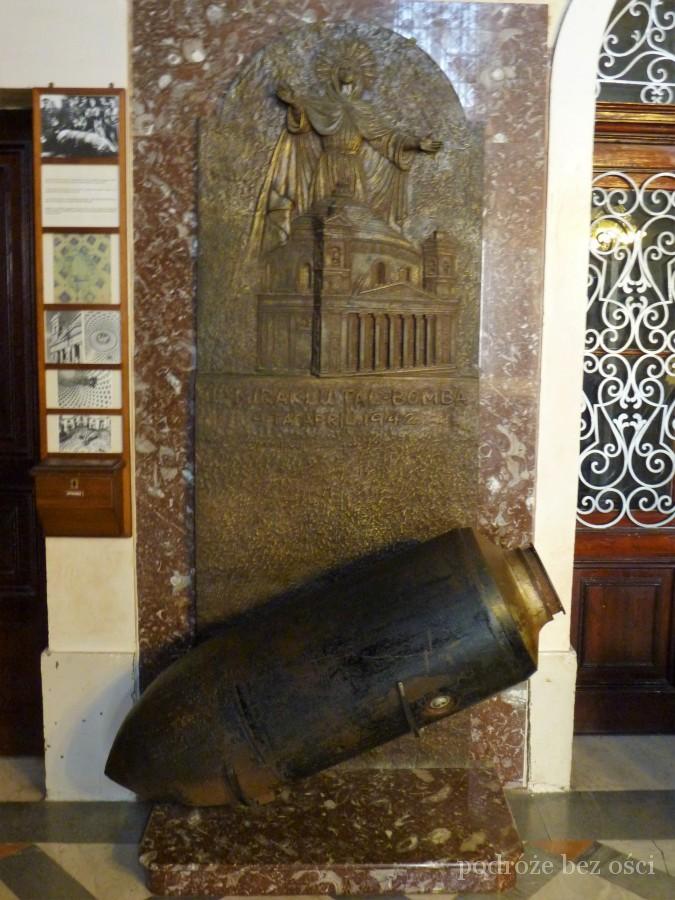 Cud bomby, Rotunda (Kościół Wniebowzięcia Matki Bożej) w Mosta, Malta