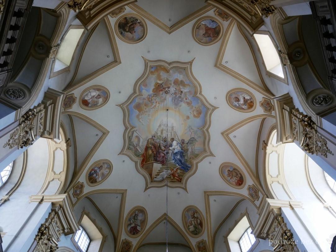 Sufit nawy głównej. Bazylika Nawiedzenia Najświętszej Marii Panny. Sanktuarium. Wambierzyce