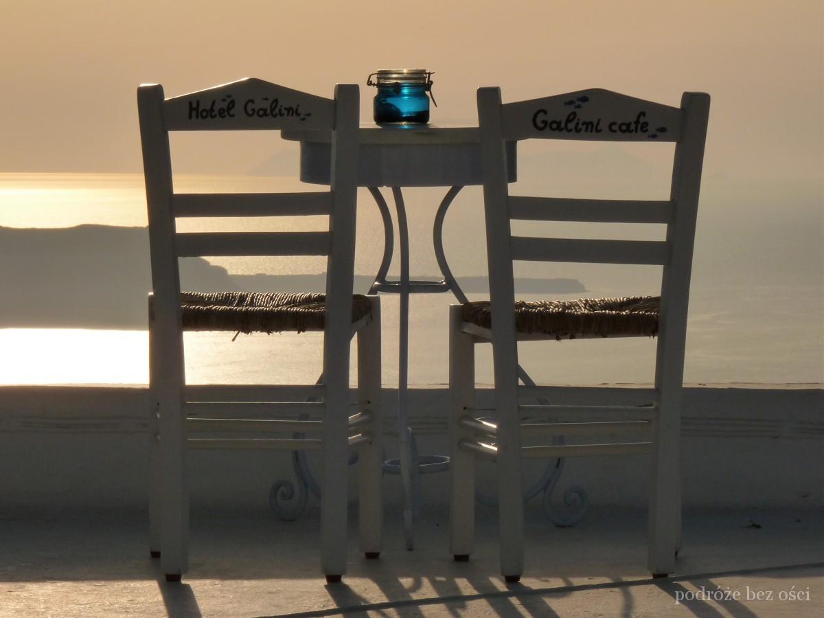 santorini grecja wyspa thira, santoryn, najwieksze atrakcje które co warto zobaczyc zwiedzic ciekawe miejsca zabytki wakacje przewodnik top 10 island
