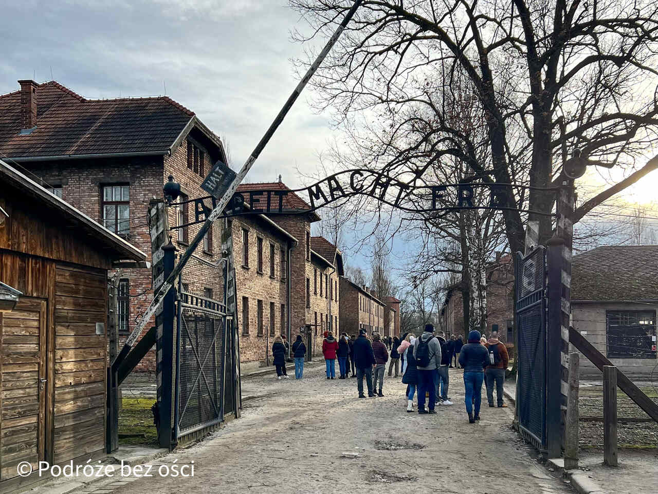 auschvitz-birkenau-zwiedzanie-arbeit-macht-frei