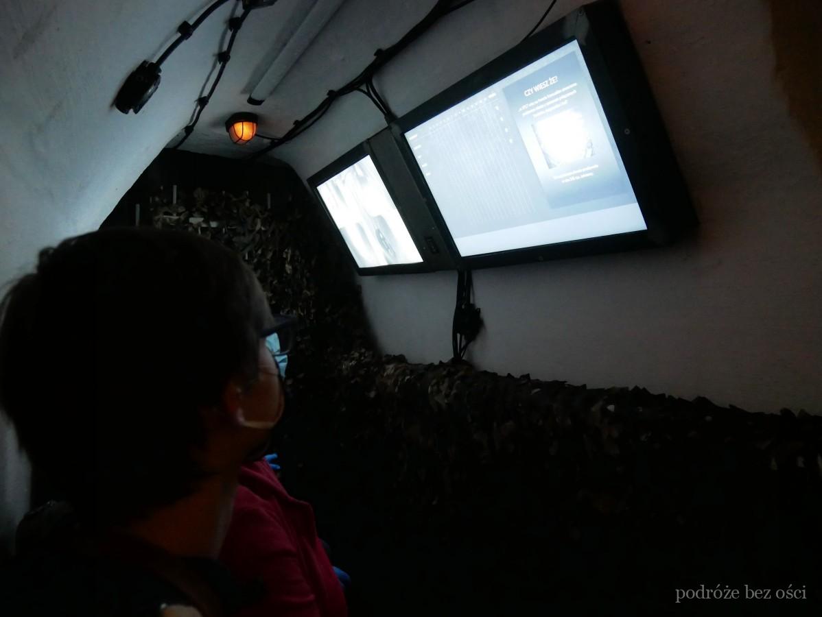 tunele pod zamkiem muzeum oswiecim wzgorze zamkowe co warto zobaczyc zwiedzic najciekawsze atrakcje w oswiecimiu zabytki ciekawe miejsca darmowe mapa przewodnik trasa zwiedzania malopolska