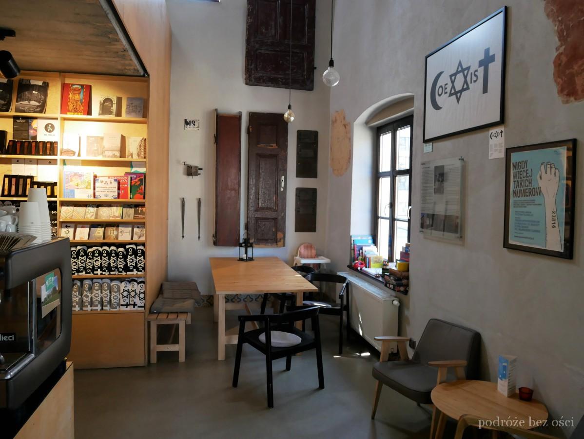 wegetarianska kawiarnia cafe bergson centrum muzeum zydowskie oswiecim co warto zobaczyc zwiedzic najciekawsze atrakcje turystyczne w oswiecimiu zabytki ciekawe miejsca darmowe mapa