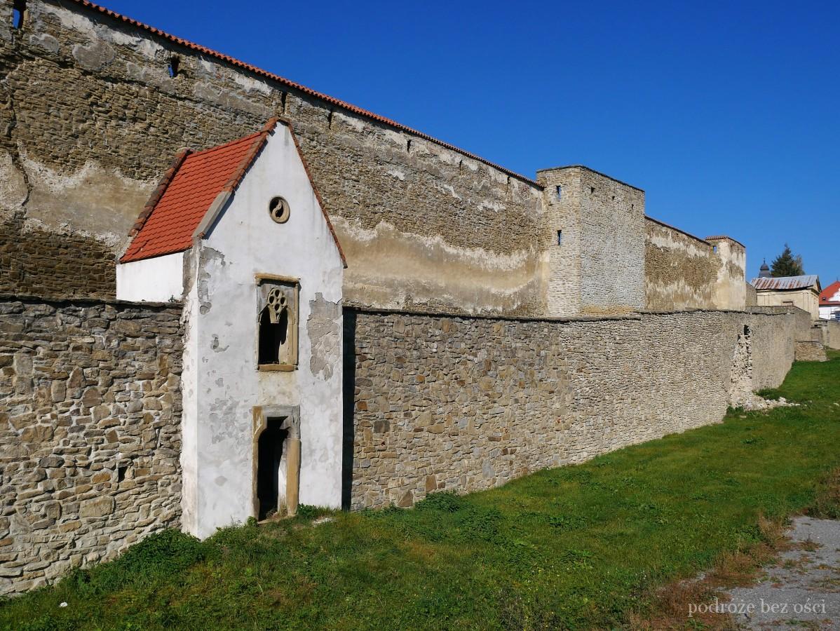 mury obronne fortyfikacja lewocza levoca atrakcje co warto zobaczyc zwiedzic zabytki ciekawe miejsca slowacja slovakia locse mapa przewodnik zwiedzanie