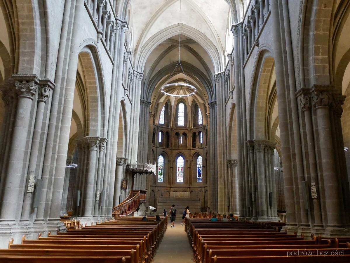 katedra sw piotra cathedrale st pierre genewa atrakcje co warto zobaczyc zwiedzic szwajcaria