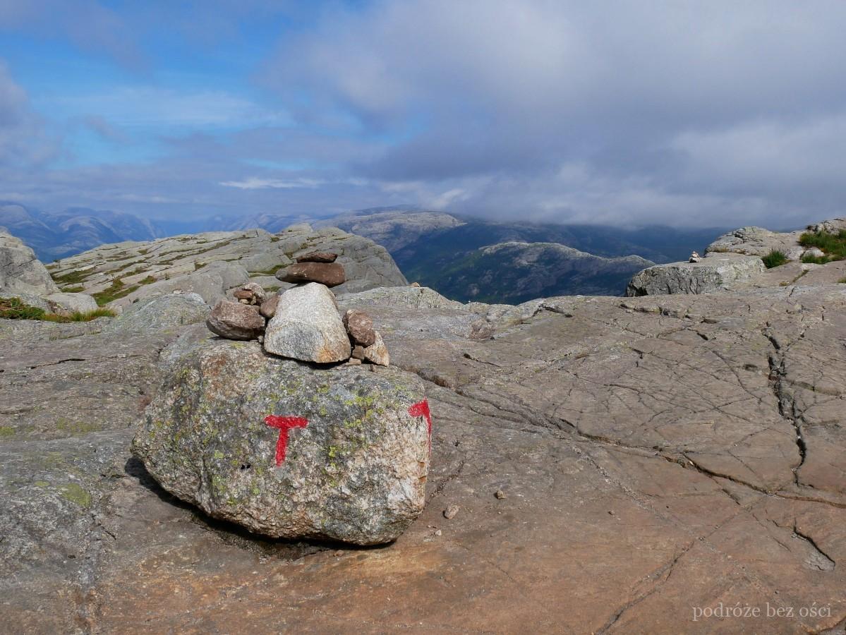 preikestolen pulpit rock oznakowanie szlaku t czerwone norwegia