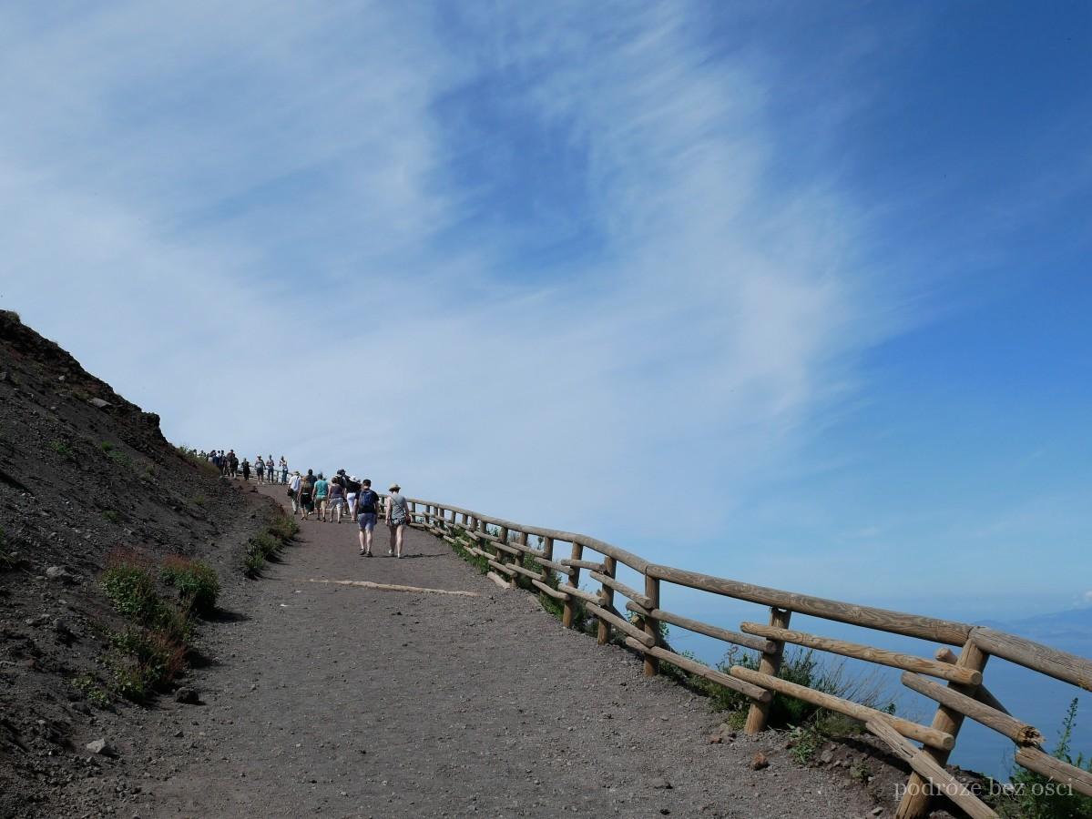 wezuwiusz wulkan wejscie szlak zwiedzanie wycieczka vesuvio wlochy (2)