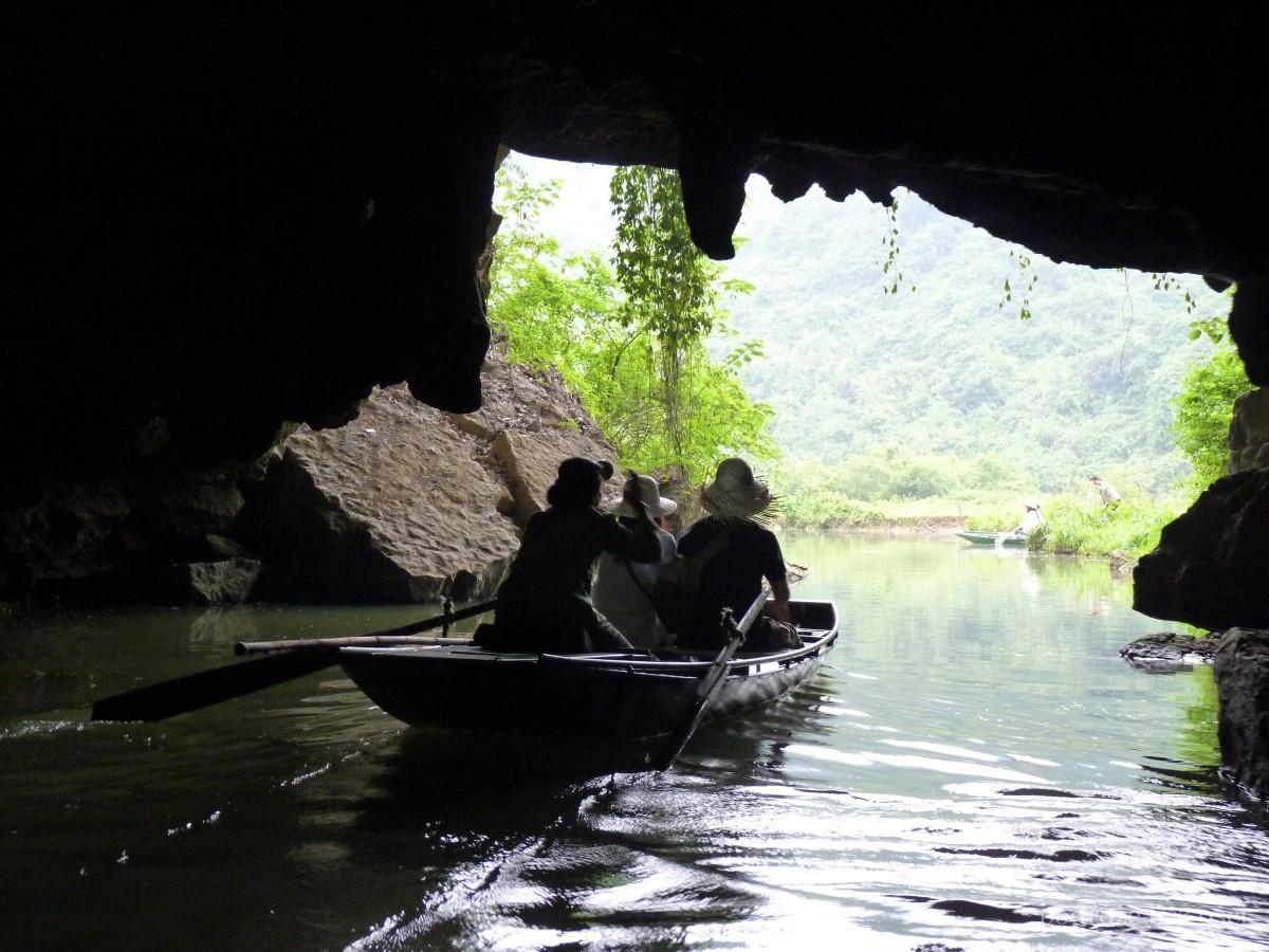 ninh binh tam coc wycieczka rejs lodzia ngo dong jaskinia wietnam viet nam zwiedzanie atrakcje