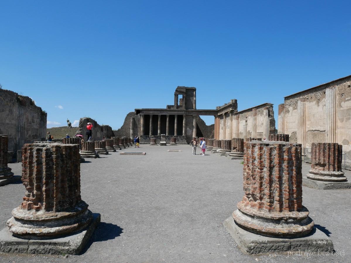 bazylika pompeje zwiedzanie atrakcje co warto zobaczyc wlochy pompeii pompei