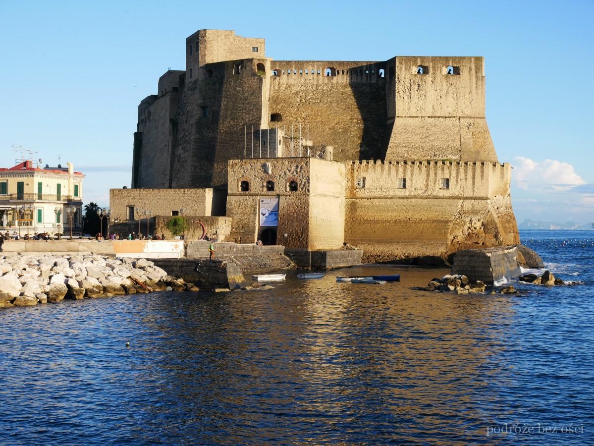 castel dell ovo zamek jajeczny neapol atrakcje zwiedzanie co warto zobaczyc przewodnik na weekend wlochy napoli naples