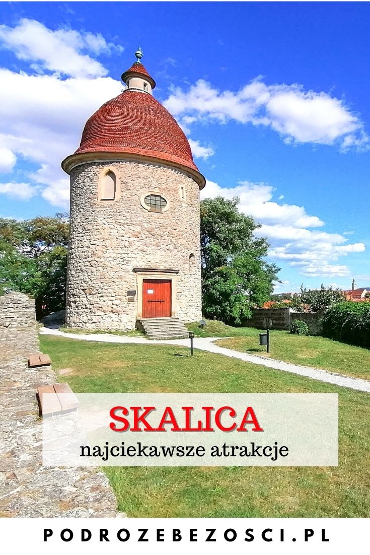Skalica (Słowacja) to małe miasteczko położone przy granicy z Czechami. Co warto zwiedzić i zobaczyć w Skalicy? Atrakcje. Ciekawe miejsca.