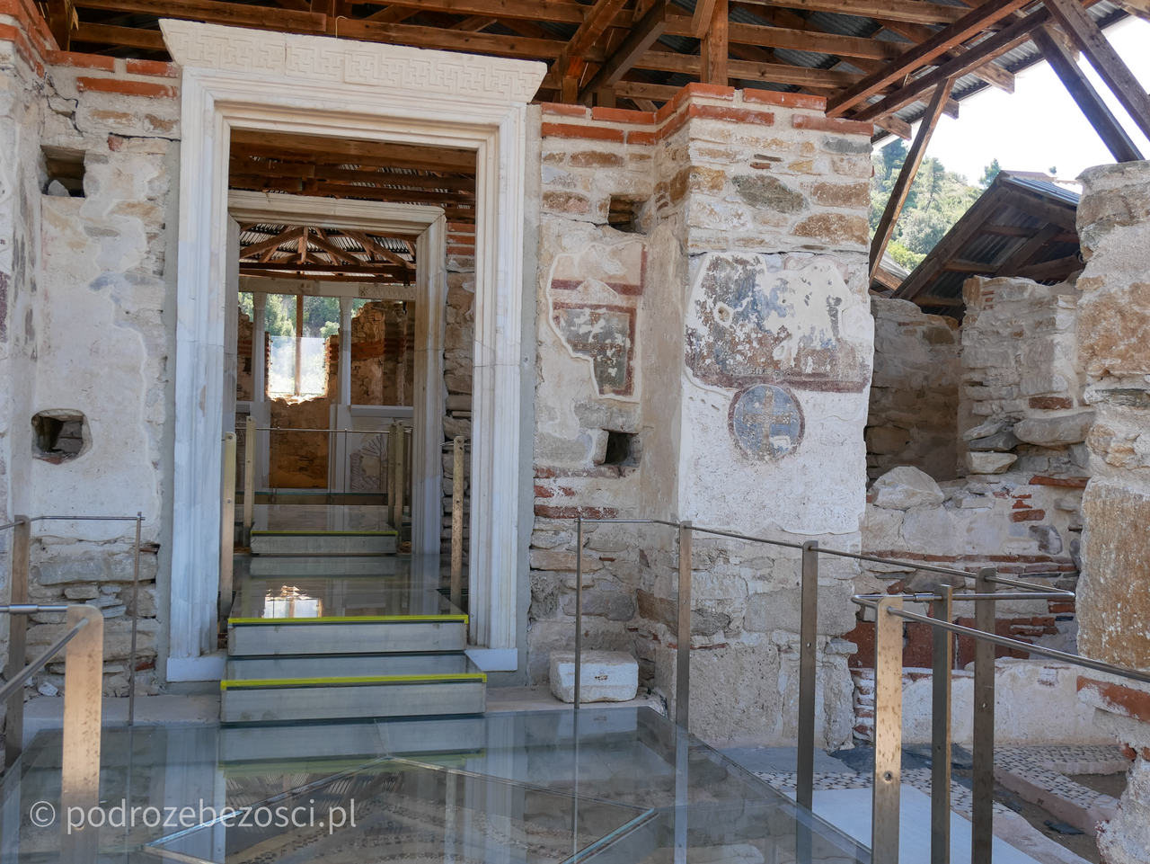 klasztor zygou monastery uranupoli ouranoupoli zwiedzanie atrakcje co warto zobaczyc zjesc wschodnie chalkidiki grecja przewodnik