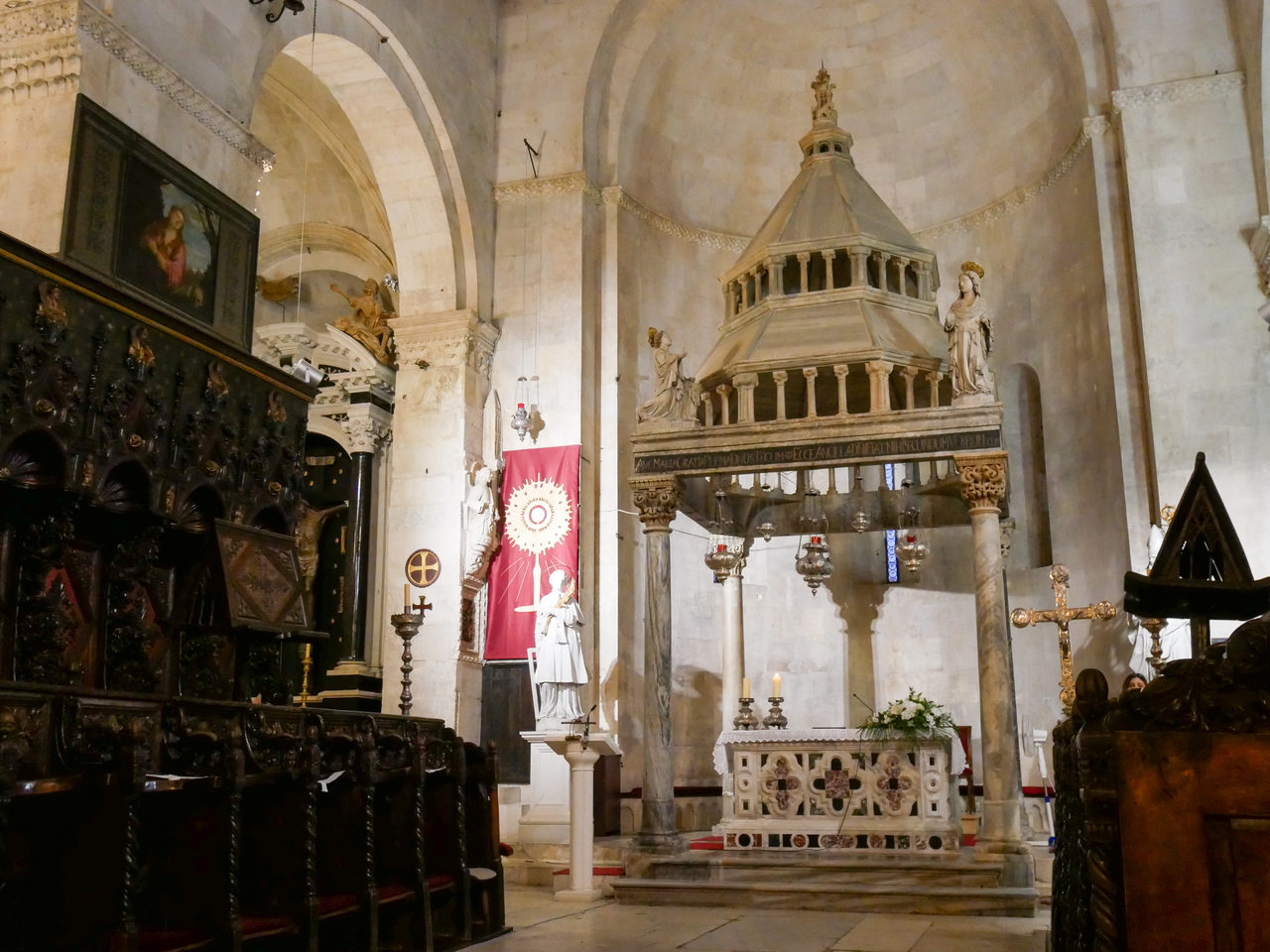 trogir katedra portal radovana atrakcje co warto zobaczyc zwiedzic w trogirze przewodnik chorwacja
