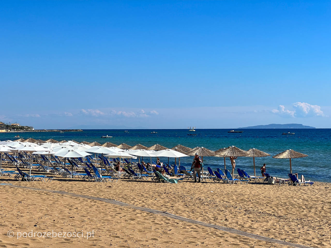 issos beach najpiekniejsze-plaze-na-korfu-grecja-plaza-piaszczysta-gdzie-warto-plazowac-jak-wygladaja-plaze-na-korfu-mapa-top-10-beaches-corfu-greece