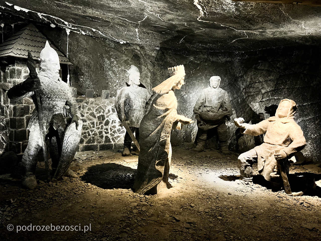 kopalnia soli wieliczka komora janowice zwiedzanie salt mine