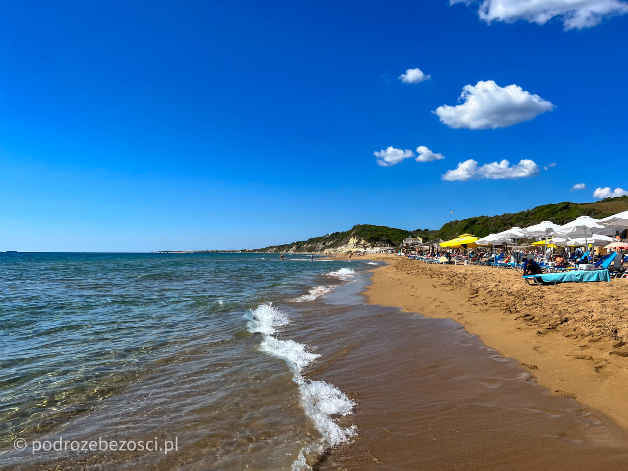 marathias beach najpiekniejsze-plaze-na-korfu-grecja-plaza-piaszczysta-gdzie-warto-plazowac-jak-wygladaja-plaze-na-korfu-mapa-top-10-beaches-corfu-greece