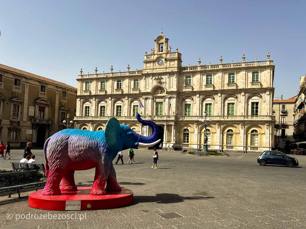 katania piazza universita atrakcje co warto zobaczyc zwiedzic w katanii sycylia wlochy przewodnik zabytki zwiedzanie mapa noclegi pogoda catania