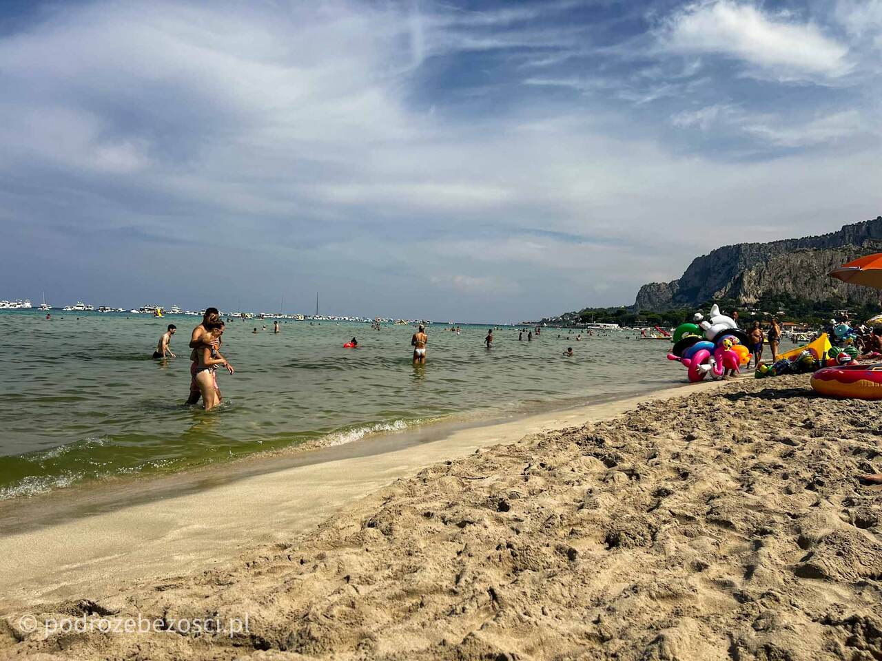 palermo mondello plaza atrakcje co warto zobaczyc zwiedzic w palermo sycylia wlochy przewodnik