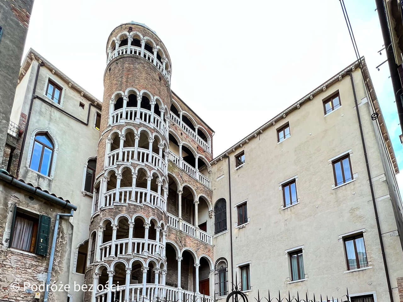 palazzo contarini del bovola wenecja atrakcje co warto zobaczyc zwiedzic w wenecji wlochy przewodnik mapa pogoda noclegi venezia