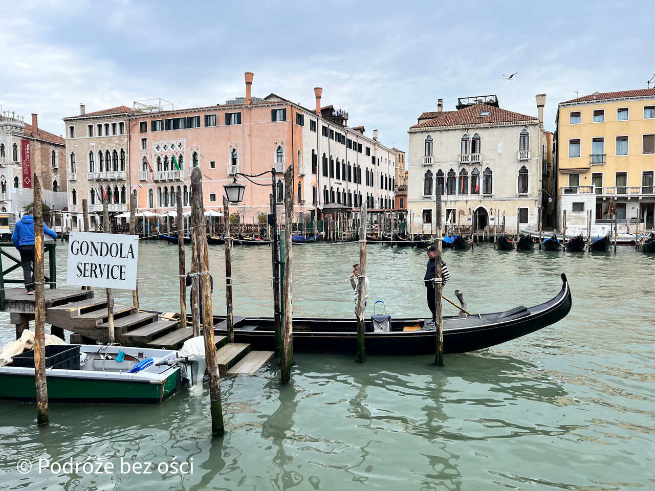 przejazdzka gondola wenecja atrakcje co warto zobaczyc zwiedzic w wenecji wlochy przewodnik mapa pogoda noclegi venezia