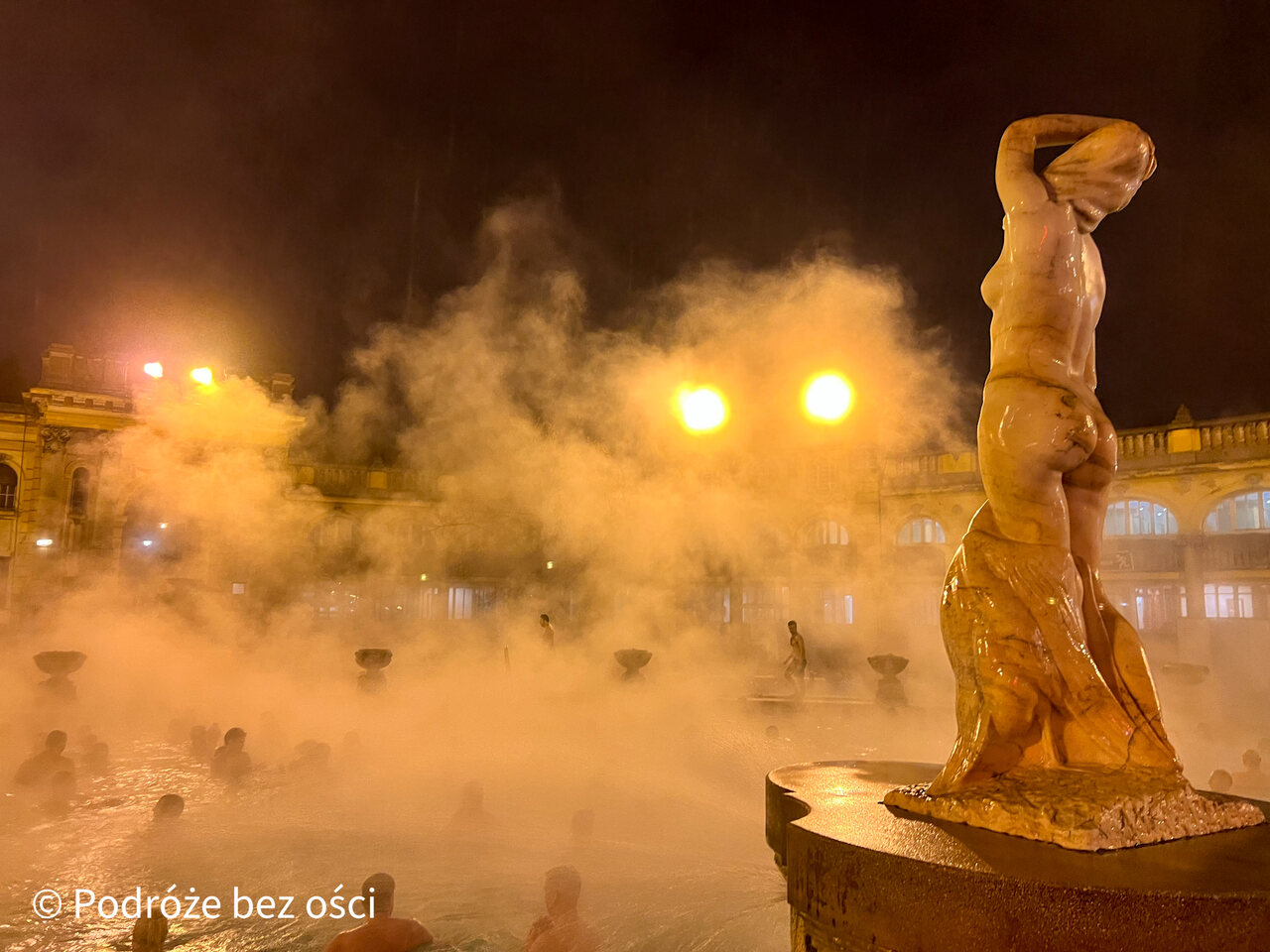 termy laznie szechenyi budapeszt atrakcje co warto zobaczyc zwiedzic w budapeszcie przewodnik mapa wegry 