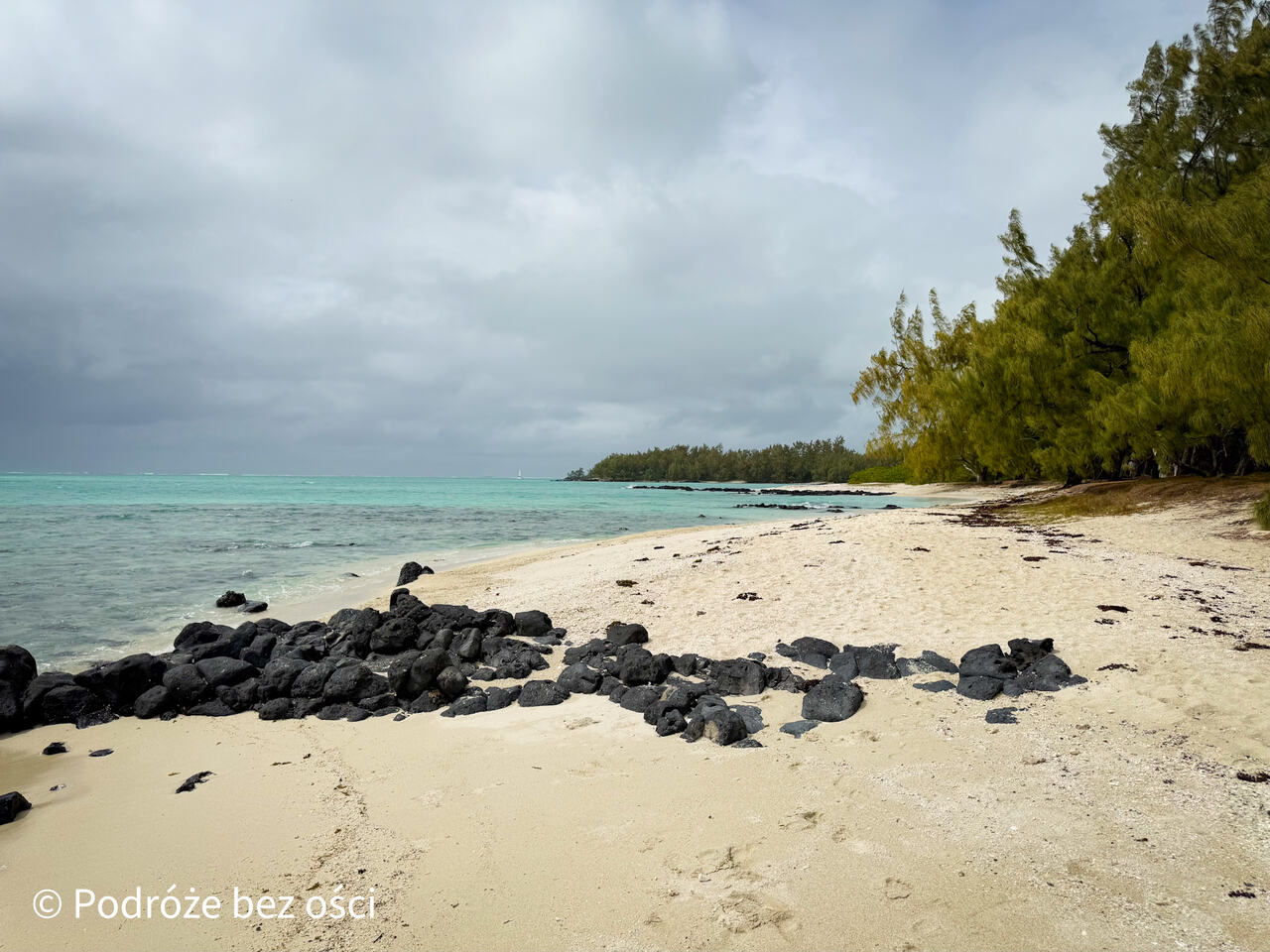 ile aux cerfs mauritius atrakcje co warto zobaczyc zwiedzic na mauritiusie przewodnik plaze wakacje 
