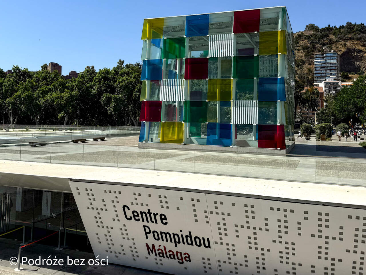 centre-pompidou-malaga-atrakcje-co-warto-zobaczyc-zwiedzanie-malagi centre-pompidou-malaga-atrakcje-co-warto-zobaczyc-zwiedzanie-malagi