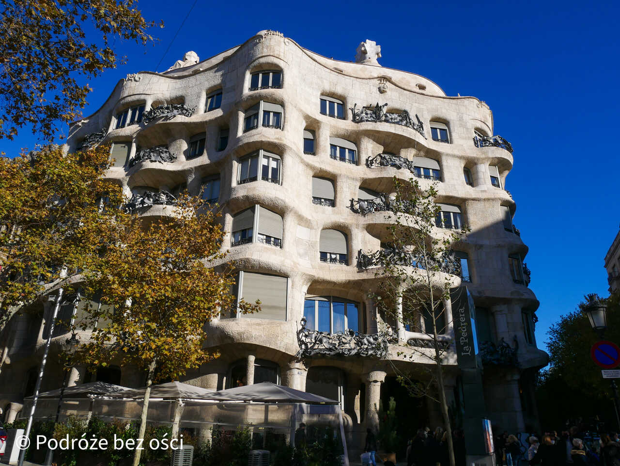 Casa Milà (La Pedrera) w Barcelonie – jeden z najsłynniejszych budynków Gaudíego