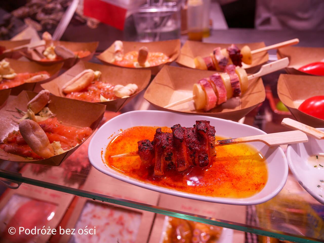 Mercat de Sant Antoni w Barcelonie – zabytkowy targ i hala handlowa