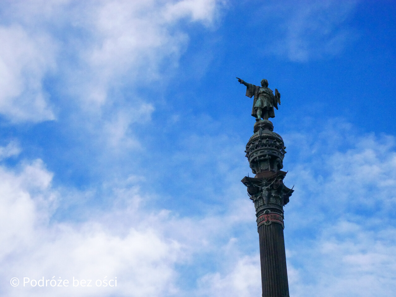Pomnik Kolumba na końcu La Rambla w Barcelonie przy porcie Port Vell
