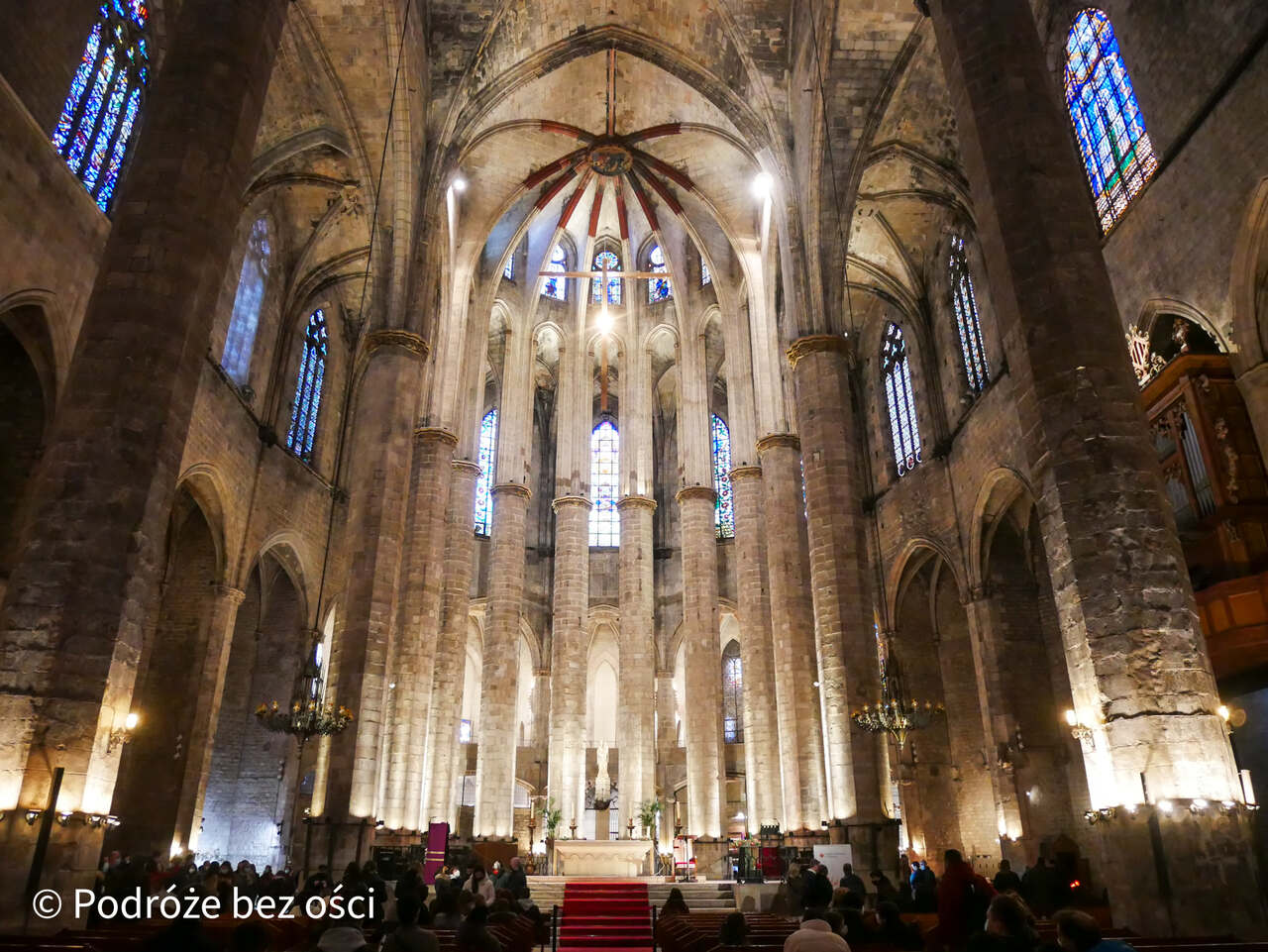 Bazylika Santa Maria del Mar w Barcelonie – gotycka architektura i wnętrze świątyni